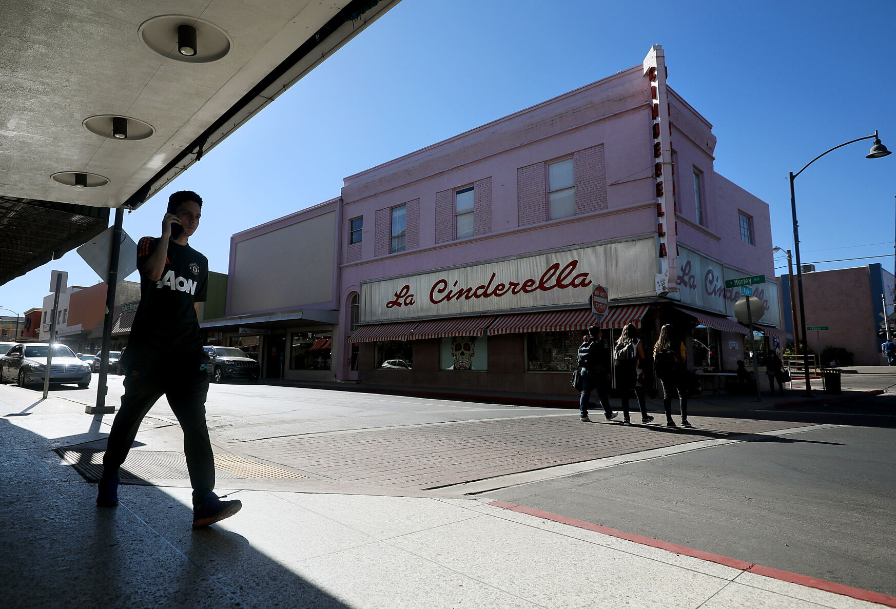 Nogales, retail, Morley Ave.